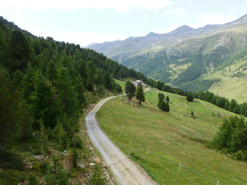 Hotel Haus Fliri Graun im Vinschgau Zewnętrze zdjęcie